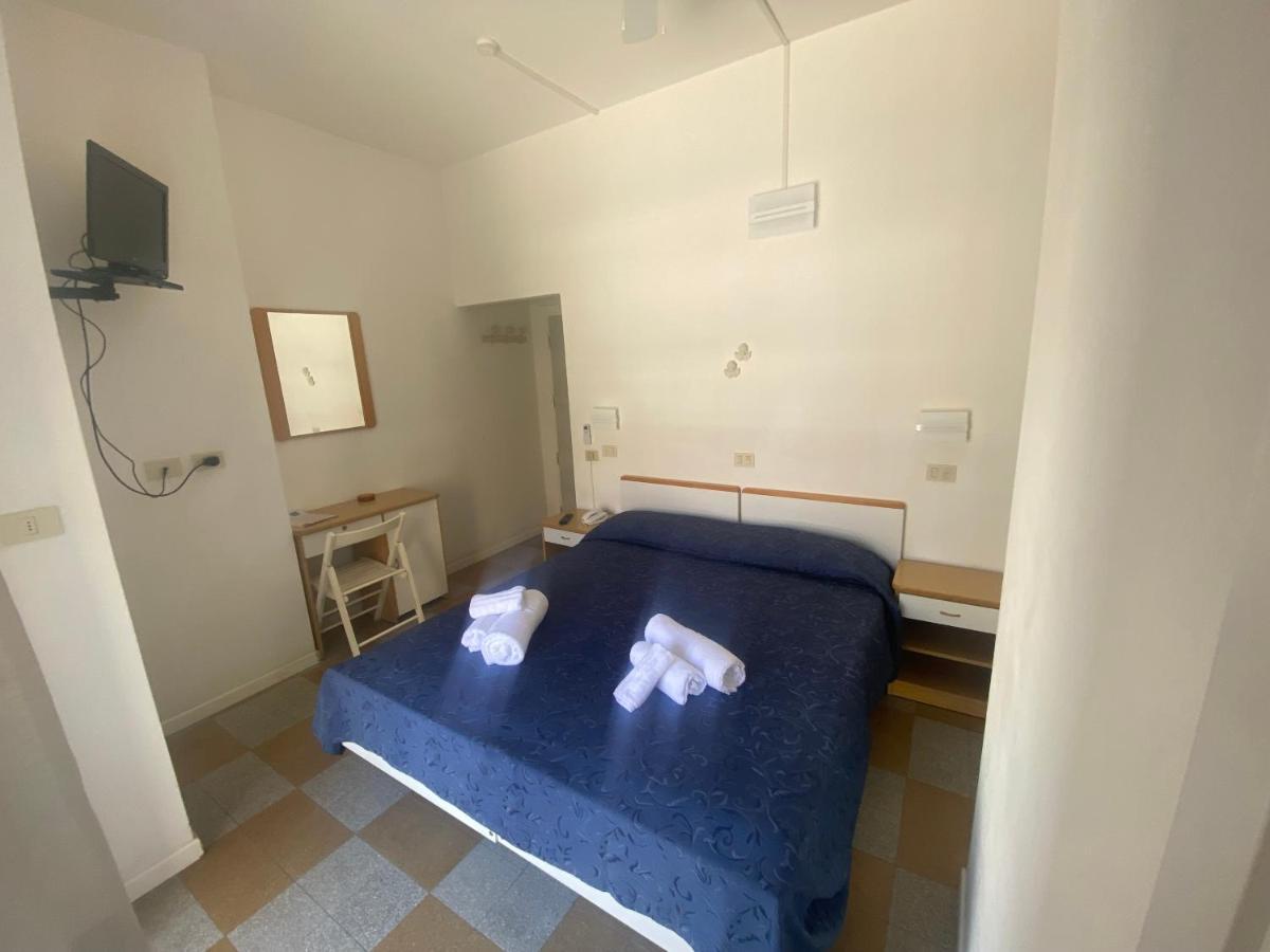B&B Hotel Lucciola Κατόλικα Εξωτερικό φωτογραφία