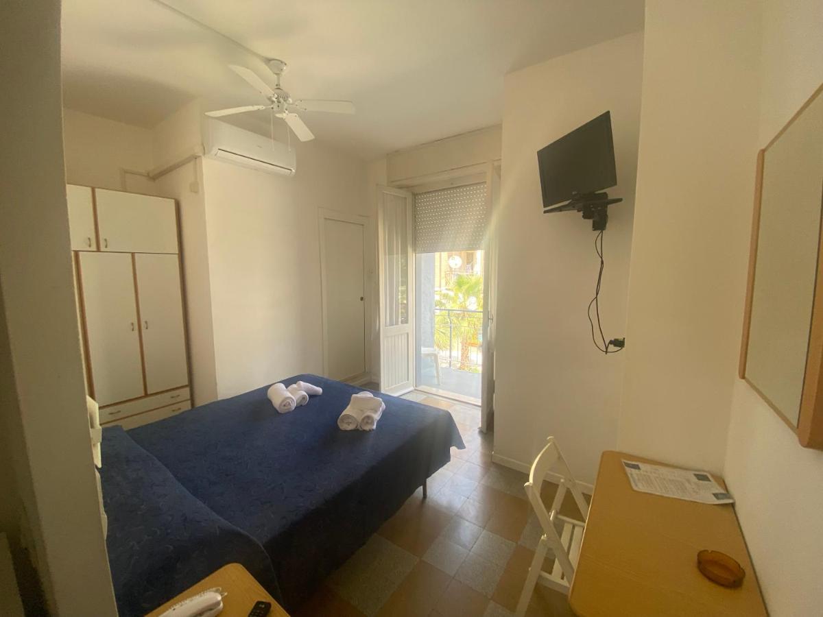 B&B Hotel Lucciola Κατόλικα Εξωτερικό φωτογραφία