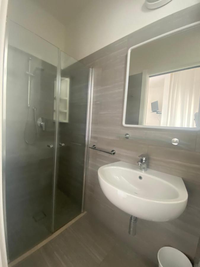 B&B Hotel Lucciola Κατόλικα Εξωτερικό φωτογραφία