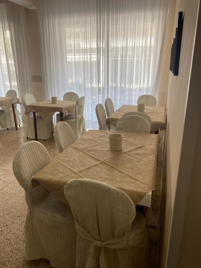 B&B Hotel Lucciola Κατόλικα Εξωτερικό φωτογραφία