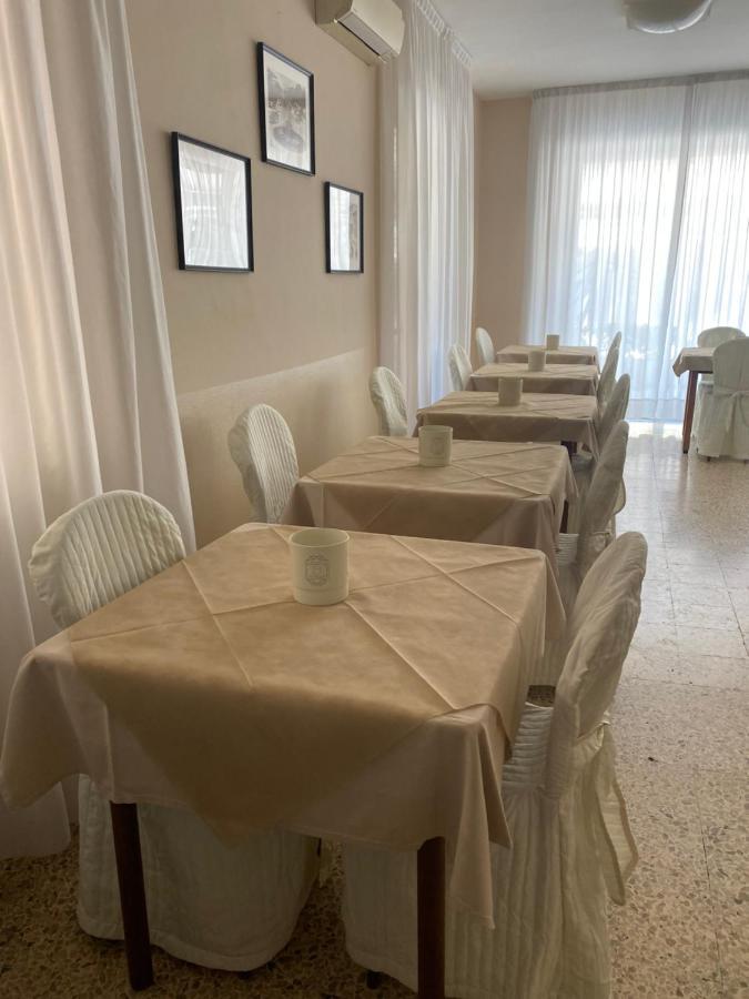 B&B Hotel Lucciola Κατόλικα Εξωτερικό φωτογραφία