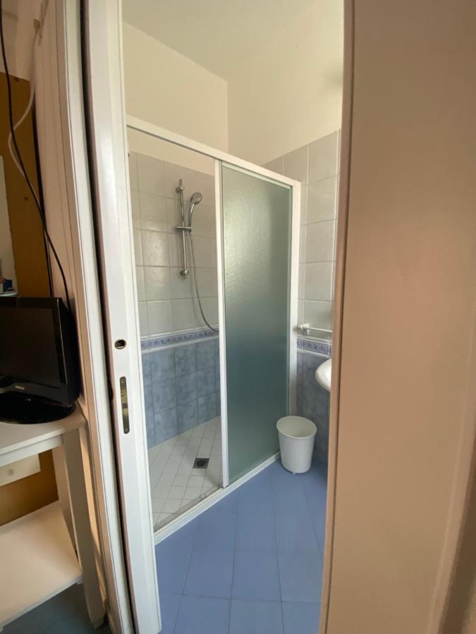 B&B Hotel Lucciola Κατόλικα Εξωτερικό φωτογραφία